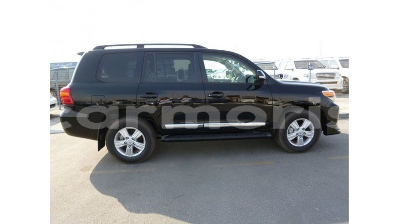 Big with watermark toyota land cruiser agalega islands import dubai 3494