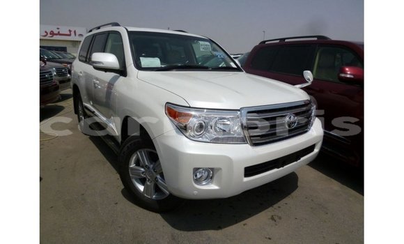 Acheter Import Voiture Toyota Land Cruiser Blanc à Import - Dubai, Îles Agalega Acheter Import Voiture Toyota Land Cruiser Blanc à Import - Dubai, Îles Agalega
