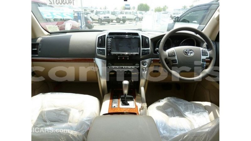 Big with watermark toyota land cruiser agalega islands import dubai 3495