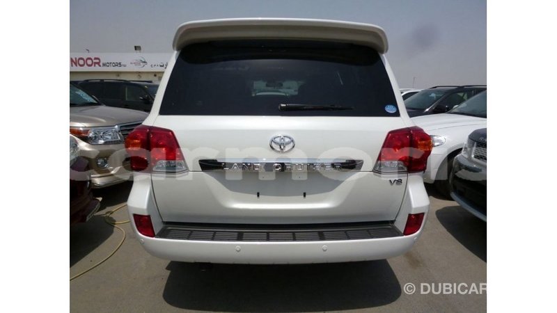 Big with watermark toyota land cruiser agalega islands import dubai 3495