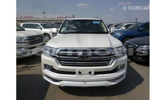 Buy Import Toyota Land Cruiser White Car in Import - Dubai in Agalega Islands Buy Import Toyota Land Cruiser White Car in Import - Dubai in Agalega Islands