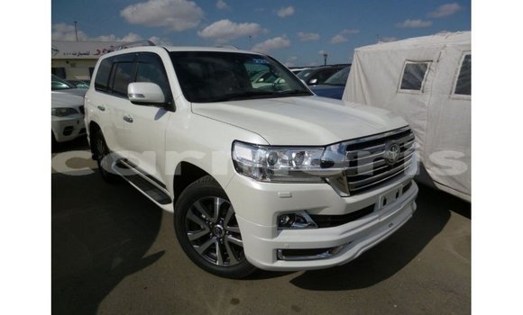 Acheter Import Voiture Toyota Land Cruiser Blanc à Import - Dubai, Îles Agalega Acheter Import Voiture Toyota Land Cruiser Blanc à Import - Dubai, Îles Agalega