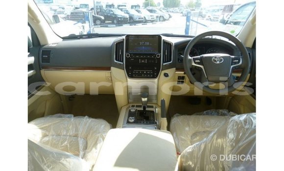 Buy Import Toyota Land Cruiser White Car in Import - Dubai in Agalega Islands Buy Import Toyota Land Cruiser White Car in Import - Dubai in Agalega Islands