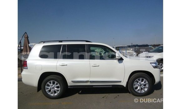 Buy Import Toyota Land Cruiser White Car in Import - Dubai in Agalega Islands Buy Import Toyota Land Cruiser White Car in Import - Dubai in Agalega Islands