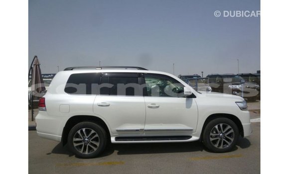 Buy Import Toyota Land Cruiser White Car in Import - Dubai in Agalega Islands Buy Import Toyota Land Cruiser White Car in Import - Dubai in Agalega Islands