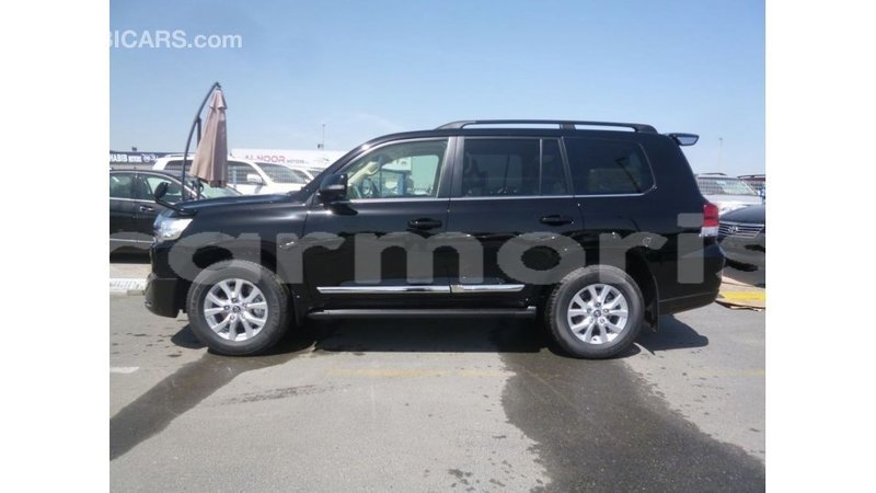 Big with watermark toyota land cruiser agalega islands import dubai 3507