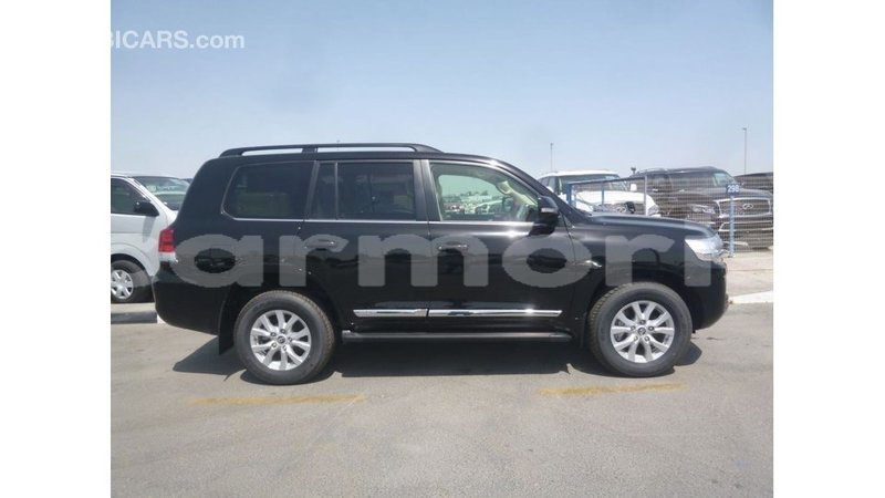 Big with watermark toyota land cruiser agalega islands import dubai 3512