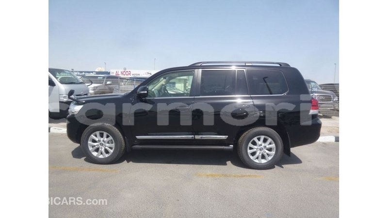 Big with watermark toyota land cruiser agalega islands import dubai 3512