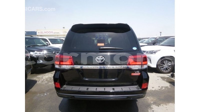 Big with watermark toyota land cruiser agalega islands import dubai 3513