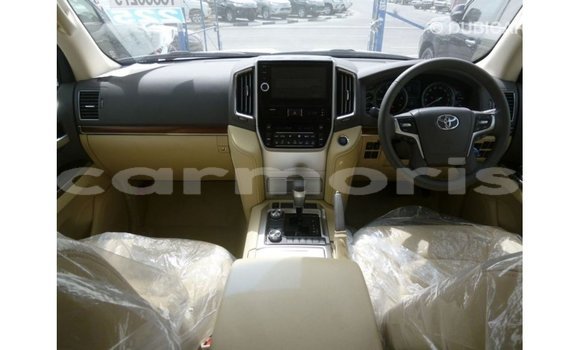 Acheter Import Voiture Toyota Land Cruiser Blanc à Import - Dubai, Îles Agalega Acheter Import Voiture Toyota Land Cruiser Blanc à Import - Dubai, Îles Agalega