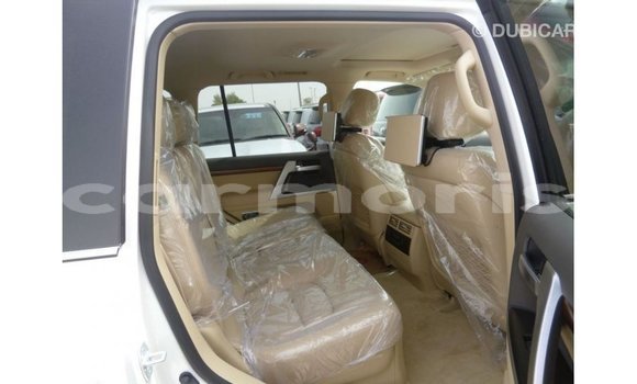 Acheter Import Voiture Toyota Land Cruiser Blanc à Import - Dubai, Îles Agalega Acheter Import Voiture Toyota Land Cruiser Blanc à Import - Dubai, Îles Agalega