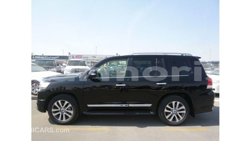 Big with watermark toyota land cruiser agalega islands import dubai 3519