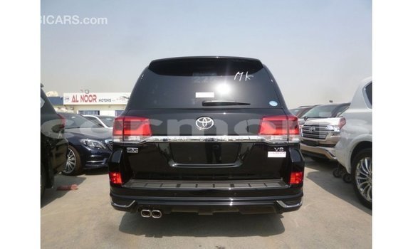 Acheter Import Voiture Toyota Land Cruiser Noir à Import - Dubai, Îles Agalega Acheter Import Voiture Toyota Land Cruiser Noir à Import - Dubai, Îles Agalega
