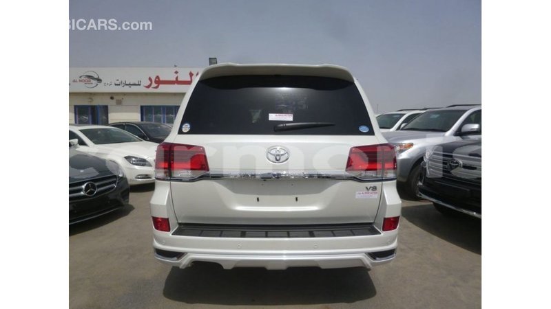 Big with watermark toyota land cruiser agalega islands import dubai 3521