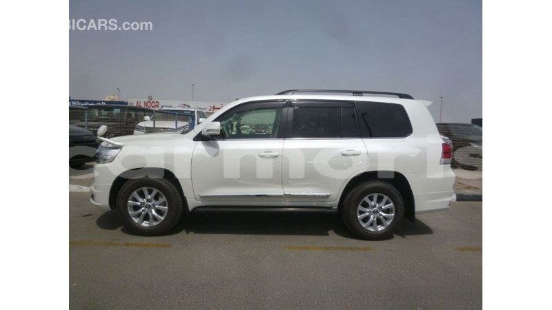 Big with watermark toyota land cruiser agalega islands import dubai 3521