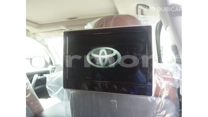 Big with watermark toyota land cruiser agalega islands import dubai 3521
