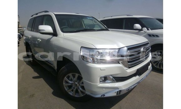 Acheter Import Voiture Toyota Land Cruiser Blanc à Import - Dubai, Îles Agalega Acheter Import Voiture Toyota Land Cruiser Blanc à Import - Dubai, Îles Agalega