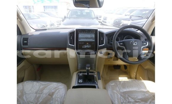 Acheter Import Voiture Toyota Land Cruiser Blanc à Import - Dubai, Îles Agalega Acheter Import Voiture Toyota Land Cruiser Blanc à Import - Dubai, Îles Agalega