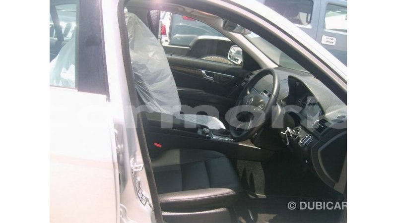 Big with watermark mercedes benz 190 agalega islands import dubai 3531