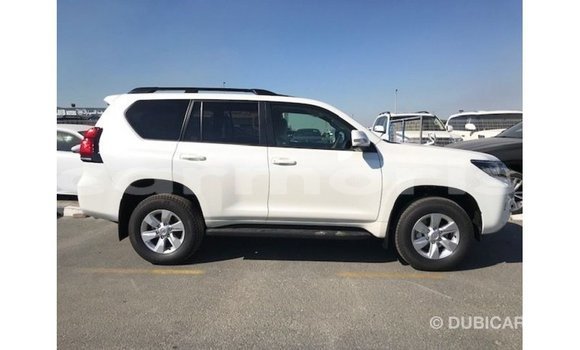 Acheter Import Voiture Toyota Prado Blanc à Import - Dubai, Îles Agalega Acheter Import Voiture Toyota Prado Blanc à Import - Dubai, Îles Agalega