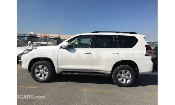 Acheter Import Voiture Toyota Prado Blanc à Import - Dubai, Îles Agalega Acheter Import Voiture Toyota Prado Blanc à Import - Dubai, Îles Agalega