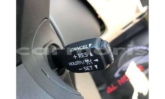 Acheter Import Voiture Toyota Prado Blanc à Import - Dubai, Îles Agalega Acheter Import Voiture Toyota Prado Blanc à Import - Dubai, Îles Agalega