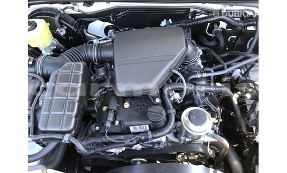 Acheter Import Voiture Toyota Prado Blanc à Import - Dubai, Îles Agalega Acheter Import Voiture Toyota Prado Blanc à Import - Dubai, Îles Agalega