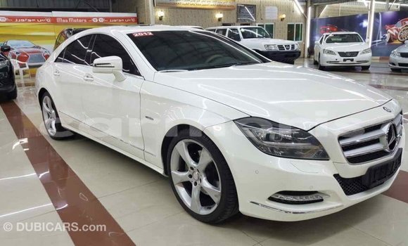 Buy Import Mercedes-Benz 190 (W201) White Car in Import - Dubai in Agalega Islands Buy Import Mercedes-Benz 190 (W201) White Car in Import - Dubai in Agalega Islands