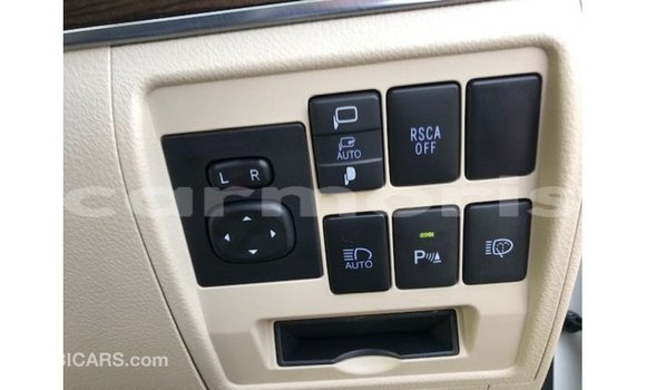 Acheter Import Voiture Toyota Land Cruiser Blanc à Import - Dubai, Îles Agalega Acheter Import Voiture Toyota Land Cruiser Blanc à Import - Dubai, Îles Agalega