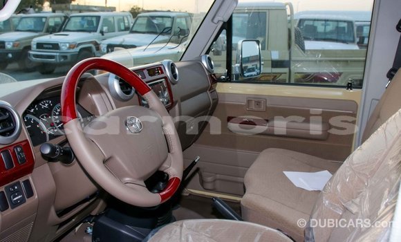 Buy Import Toyota Land Cruiser Beige Car in Import - Dubai in Agalega Islands Buy Import Toyota Land Cruiser Beige Car in Import - Dubai in Agalega Islands