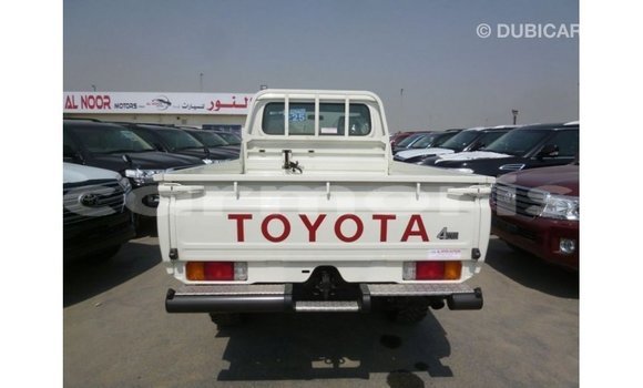 Buy Import Toyota Land Cruiser White Car in Import - Dubai in Agalega Islands Buy Import Toyota Land Cruiser White Car in Import - Dubai in Agalega Islands