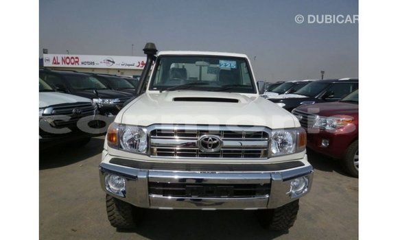 Buy Import Toyota Land Cruiser White Car in Import - Dubai in Agalega Islands Buy Import Toyota Land Cruiser White Car in Import - Dubai in Agalega Islands