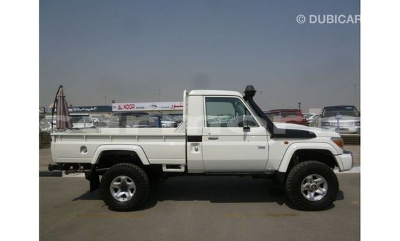 Buy Import Toyota Land Cruiser White Car in Import - Dubai in Agalega Islands Buy Import Toyota Land Cruiser White Car in Import - Dubai in Agalega Islands