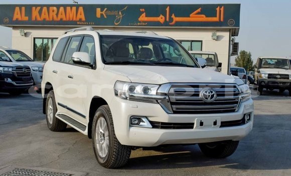 Acheter Import Voiture Toyota Land Cruiser Blanc à Import - Dubai, Îles Agalega Acheter Import Voiture Toyota Land Cruiser Blanc à Import - Dubai, Îles Agalega