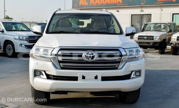 Acheter Import Voiture Toyota Land Cruiser Blanc à Import - Dubai, Îles Agalega Acheter Import Voiture Toyota Land Cruiser Blanc à Import - Dubai, Îles Agalega