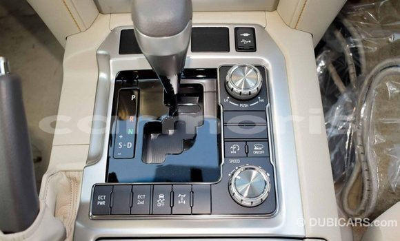 Acheter Import Voiture Toyota Land Cruiser Blanc à Import - Dubai, Îles Agalega Acheter Import Voiture Toyota Land Cruiser Blanc à Import - Dubai, Îles Agalega