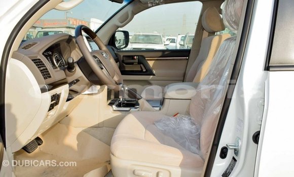 Acheter Import Voiture Toyota Land Cruiser Blanc à Import - Dubai, Îles Agalega Acheter Import Voiture Toyota Land Cruiser Blanc à Import - Dubai, Îles Agalega