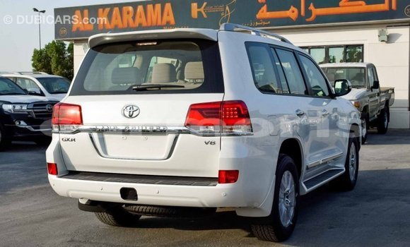 Acheter Import Voiture Toyota Land Cruiser Blanc à Import - Dubai, Îles Agalega Acheter Import Voiture Toyota Land Cruiser Blanc à Import - Dubai, Îles Agalega