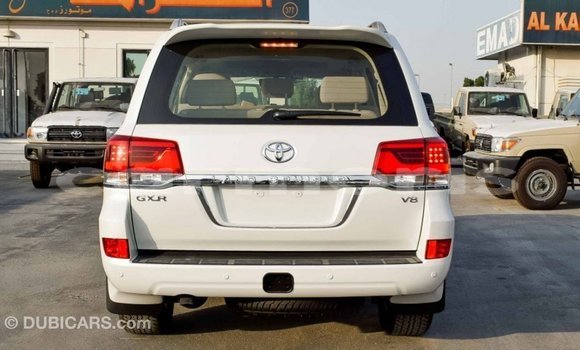 Acheter Import Voiture Toyota Land Cruiser Blanc à Import - Dubai, Îles Agalega Acheter Import Voiture Toyota Land Cruiser Blanc à Import - Dubai, Îles Agalega