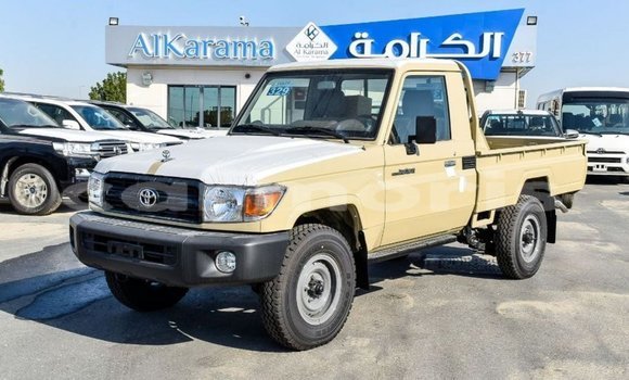 Acheter Import Voiture Toyota Land Cruiser Beige à Import - Dubai, Îles Agalega Acheter Import Voiture Toyota Land Cruiser Beige à Import - Dubai, Îles Agalega