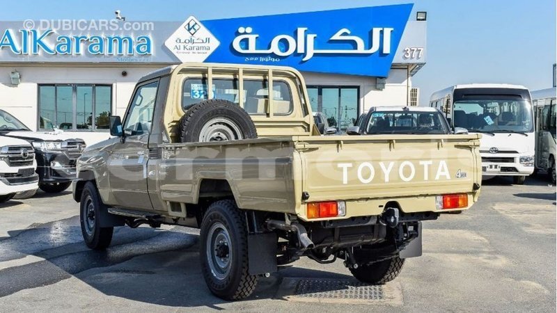 Big with watermark toyota land cruiser agalega islands import dubai 3582