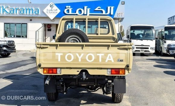 Acheter Import Voiture Toyota Land Cruiser Beige à Import - Dubai, Îles Agalega Acheter Import Voiture Toyota Land Cruiser Beige à Import - Dubai, Îles Agalega