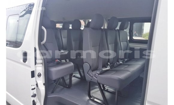 Buy Import Toyota Hiace White Car in Import - Dubai in Agalega Islands Buy Import Toyota Hiace White Car in Import - Dubai in Agalega Islands