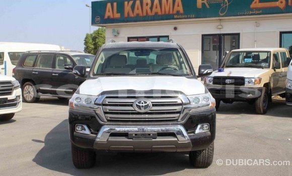 Acheter Import Voiture Toyota Land Cruiser Noir à Import - Dubai, Îles Agalega Acheter Import Voiture Toyota Land Cruiser Noir à Import - Dubai, Îles Agalega