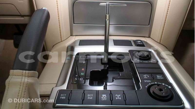 Big with watermark toyota land cruiser agalega islands import dubai 3610