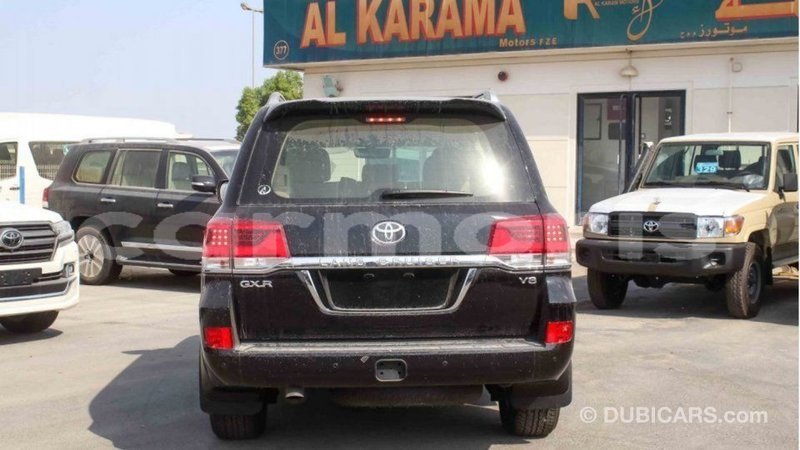 Big with watermark toyota land cruiser agalega islands import dubai 3610