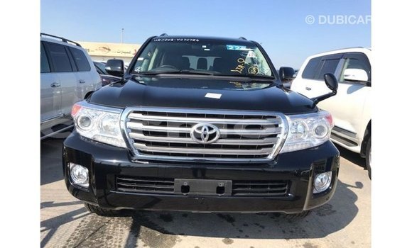 Acheter Import Voiture Toyota Land Cruiser Noir à Import - Dubai, Îles Agalega Acheter Import Voiture Toyota Land Cruiser Noir à Import - Dubai, Îles Agalega