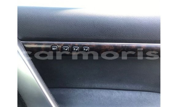 Acheter Import Voiture Toyota Land Cruiser Noir à Import - Dubai, Îles Agalega Acheter Import Voiture Toyota Land Cruiser Noir à Import - Dubai, Îles Agalega