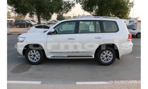 Buy Import Toyota Land Cruiser White Car in Import - Dubai in Agalega Islands Buy Import Toyota Land Cruiser White Car in Import - Dubai in Agalega Islands