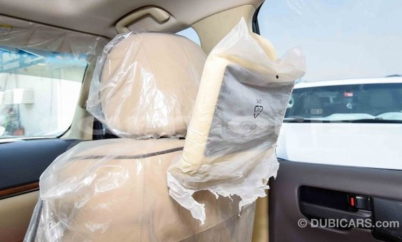 Acheter Import Voiture Toyota Land Cruiser Blanc à Import - Dubai, Îles Agalega Acheter Import Voiture Toyota Land Cruiser Blanc à Import - Dubai, Îles Agalega